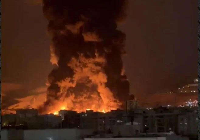 Izraeli sulmon objektet e naftës në Teheran, Irani raporton për katër të vdekur, viktima edhe në sulmin në Liban