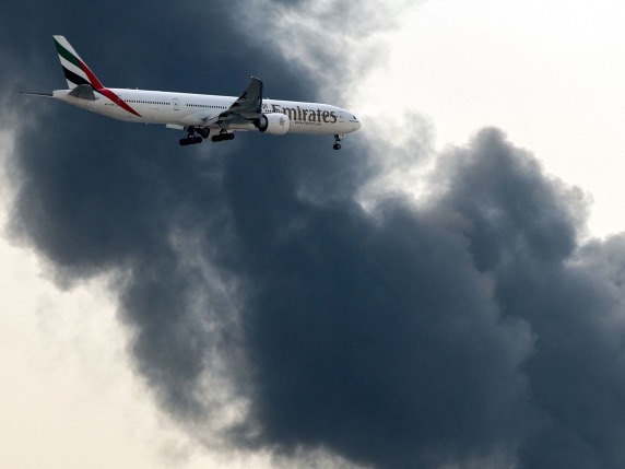 Sa i sigurt është fluturimi në Lindjen e Mesme? Pse kompanitë e Gjirit vazhdojnë të fluturojnë dhe ato perëndimore jo