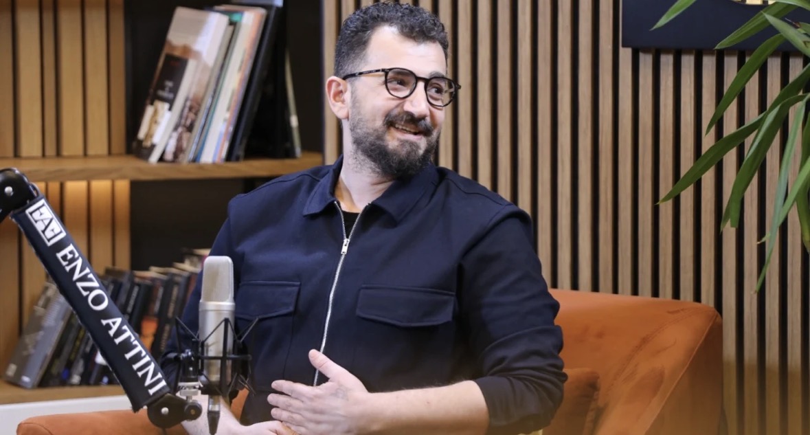 “Nuk jam i lumtur, do iki”/ Albano Bogdo flet për divorcin e prindërve dhe për paktin me nënën: Bashkë derisa dikush nga ne të vdes