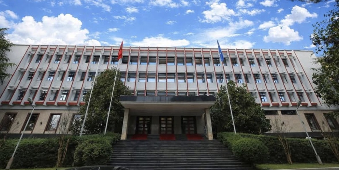 Riatdhesimi i shqiptarëve nga Irani drejt Shqipërisë/ Ministria e Jashtme njofton qytetarët të udhëtojnë përmes Turqisë 