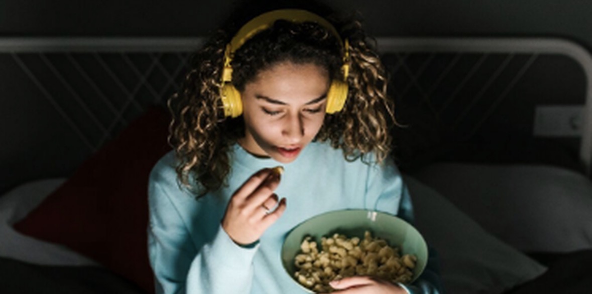 Keni probleme me gjumin? Ja pse ora e darkës mund të jetë çelësi i një gjumi më cilësor 