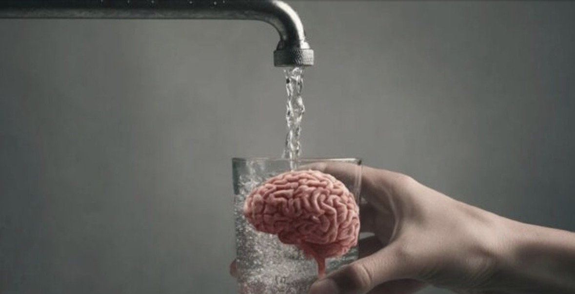 Lloji i ujit që pini mund të rrisë rrezikun për sëmundjen e Parkinsonit 