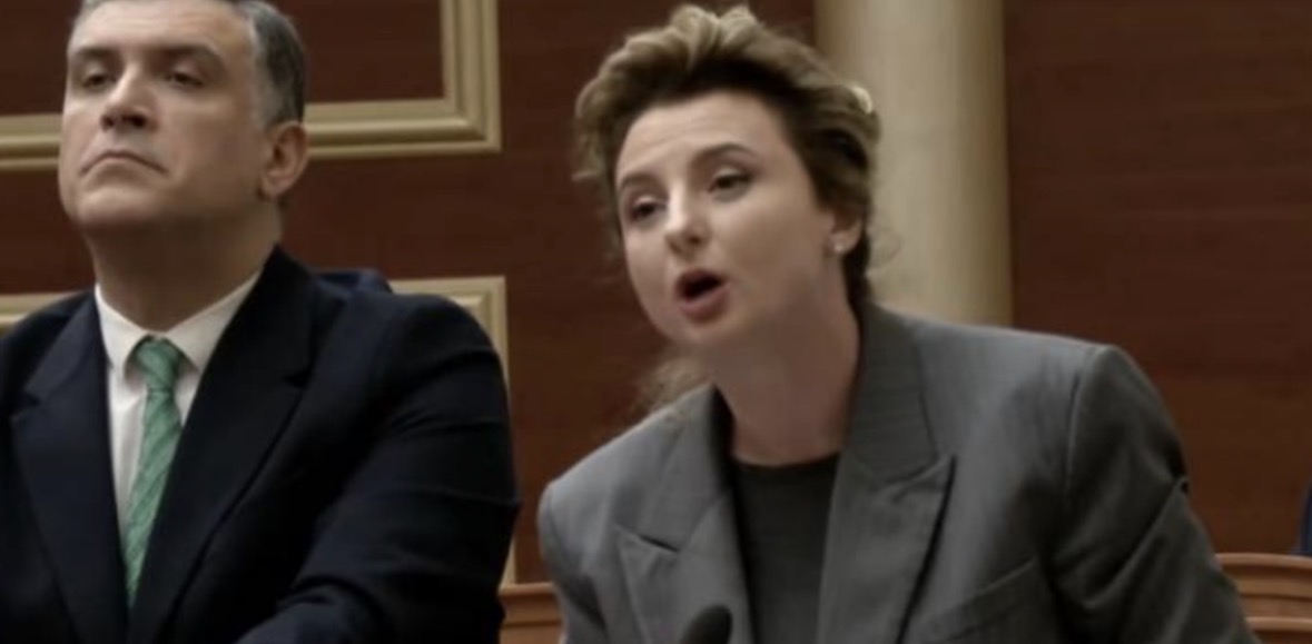 “0900, këtë numër kam për ty, Albana”/ Xhixho akuzon Peleshin: S’mund të tolerohet ajo fyerje, je komplet… 