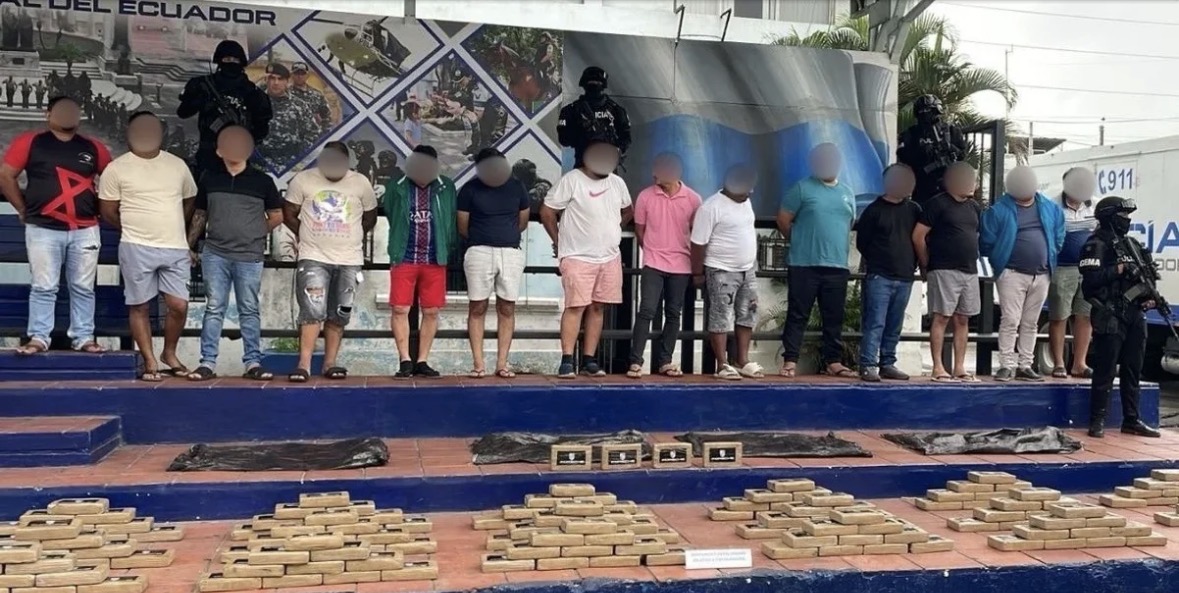Goditet grupi i lidhur me mafien shqiptare në Ekuador, 26 të arrestuar 