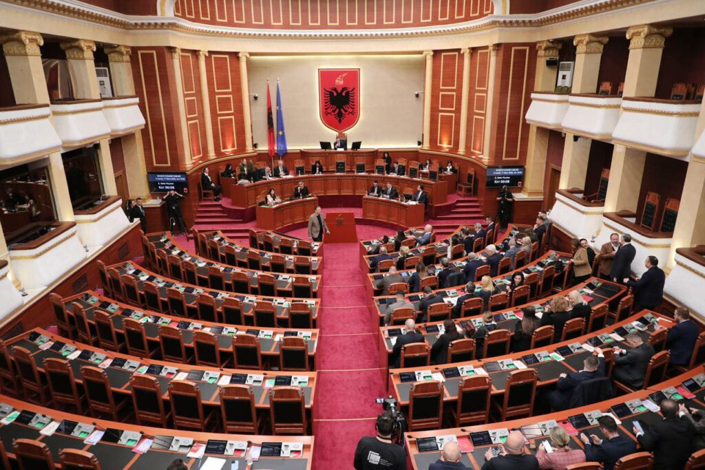 Sot Kuvend, PD kërkon interpelancë me ministrin e Brendshëm