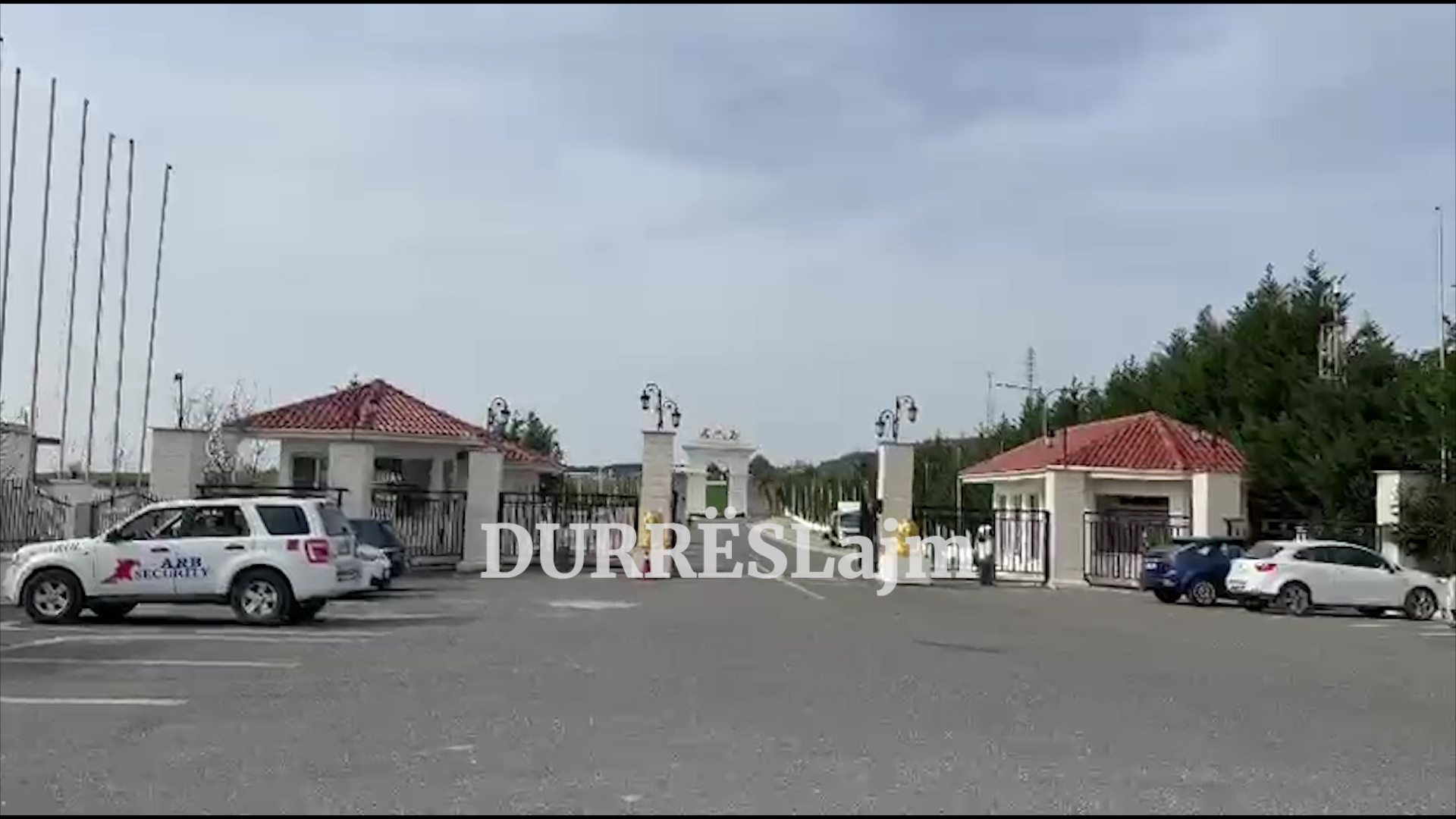Kërcënimet për sulme nga Irani, çfarë ndodh në kampin Ashraf-3 në Manzë (VIDEO)