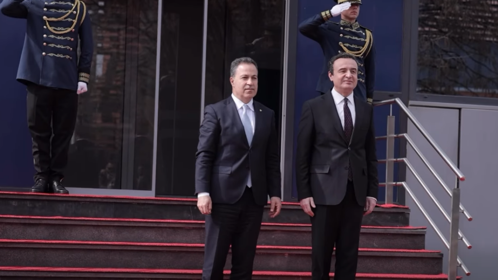 Peleshi takon Kurtin në Prishtinë: Mbështesim agjendën euro-atlantike të Kosovës