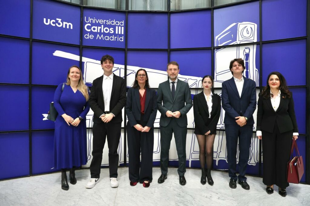 Ministri Hoxha me studentët e Madridit: E ardhmja e Shqipërisë, e ankoruar brenda familjes europiane