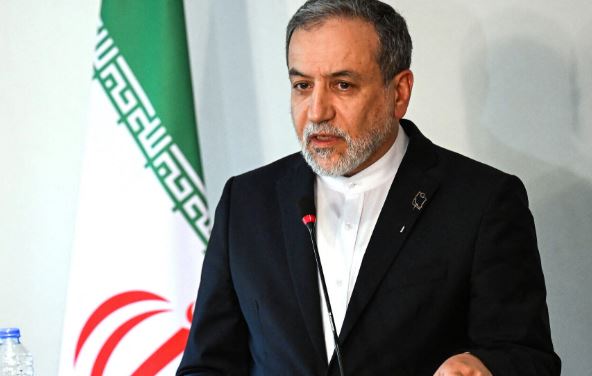 Ministri i Jashtëm iranian paralajmëron: Lufta do të ketë pasoja globale, do goditen të gjithë, pavarësisht pasurisë, fesë apo racës