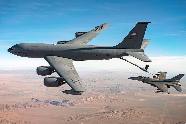 Rrëzimi i avionit amerikan në Irak, kërkohen anëtarët e ekuipazhit. “Lufta” për naftën vijon