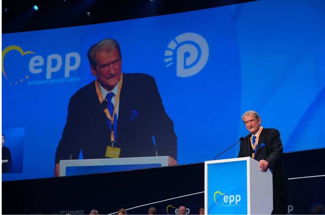 Berisha shkon në Bruksel për 50-vjetorin e PPE, priten takime me liderë europianë