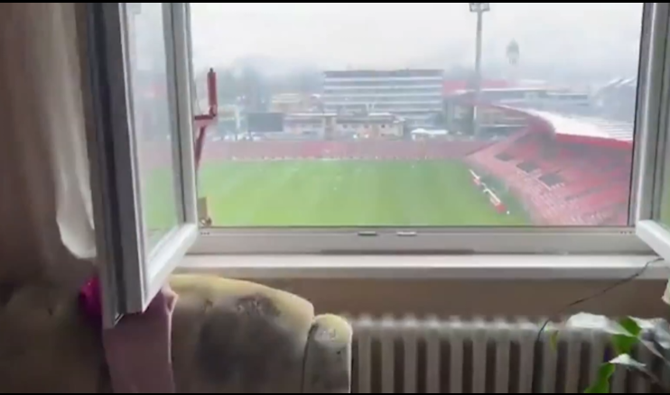 Boshnjakët japin me qira ballkonet me 500 euro për ata që duan të shohin finalen e Play Off-it kundër Italisë