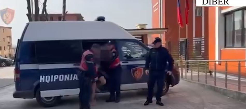 I shumëkërkuar për shfrytëzim prostitucioni,  vihet në pranga 35-vjeçari (EMRI)