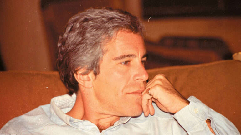 Viktimat e Jeffrey Epstein padisin qeverinë amerikane dhe Google për zbulimin e identiteteve