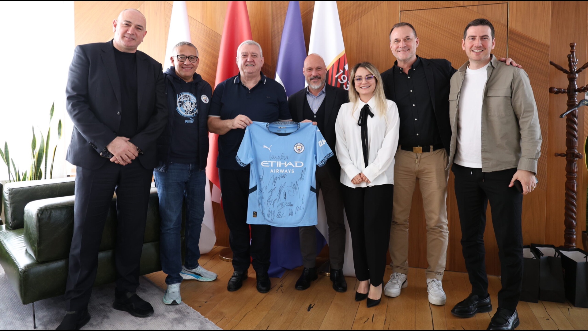 Për zhvillimin e futbollit në Shqipëri, FSHF mundësi bashkëpunimi me Akademinë ‘City Group’