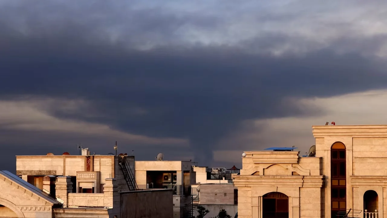 Izraeli nis një valë të re sulmesh kundër Iranit, forcat ajrore godasin Teheranin dhe Isfahanin