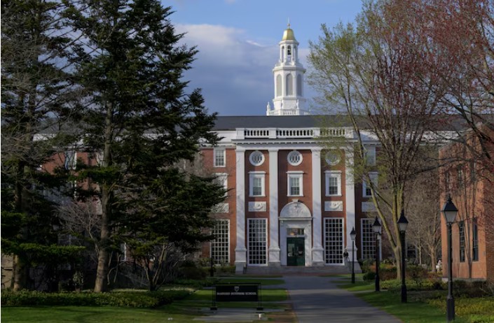 SHBA padit Universitetin e Havardit: Dështoi të mbronte studentët hebrenj! Kërkon miliarda dollarë dëmshpërblim