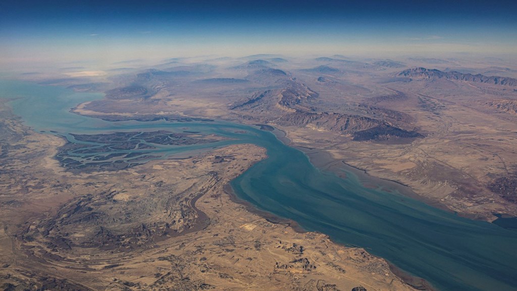 Irani lejon dy anije cisternë me flamur indian të lundrojnë në Ngushticën e Hormuzit