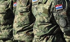Rikthehet shërbimi i detyrueshëm ushtarak në Kroaci