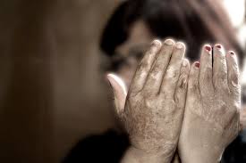 Në kërkim për dhunë psikologjike ndaj nënës, kapet 42-vjeçari në Durrës