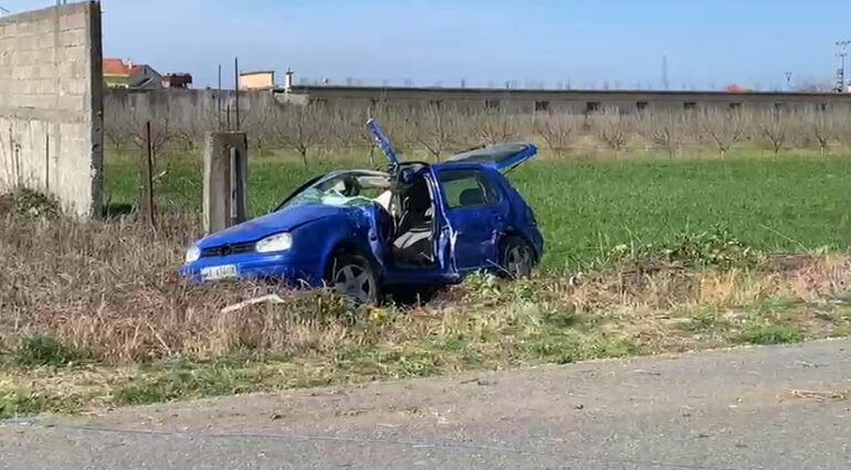 “Benz”-i përplaset me “Golf”-in, një i plagosur rëndë