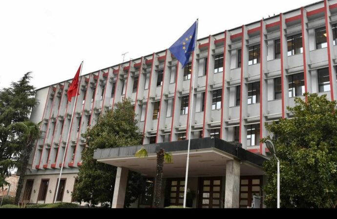 Konfliktet SHBA-Iran/ Ministria e Jashtme paralajmëron qytetarët: Shmangni udhëtimet në Lindjen e Mesme