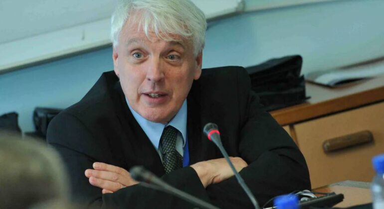 Ish-zëdhënësi i NATO-s: KFOR të mbetet në Kosovë deri anëtarësimin e saj në NATO