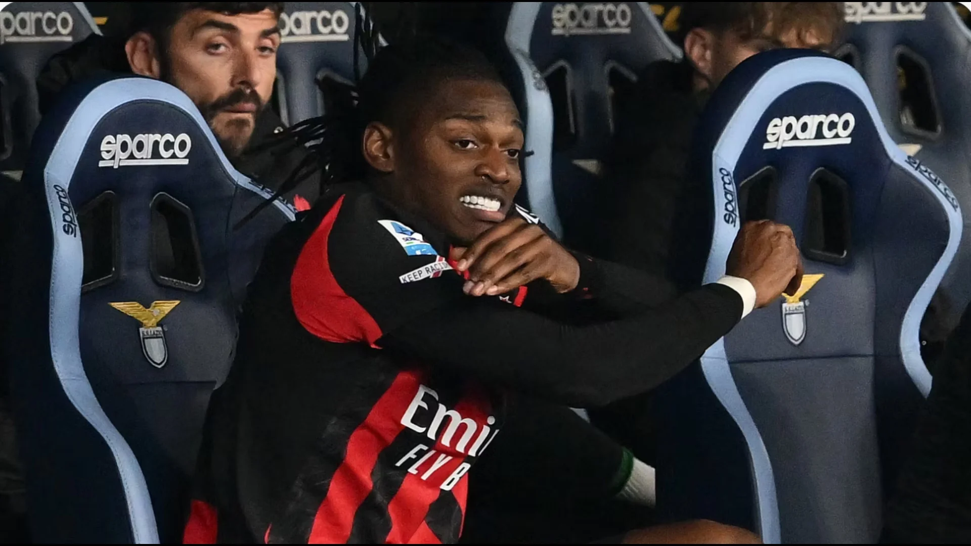 Pas tekave në Romë, Milan e nxjerr Leaon në merkato