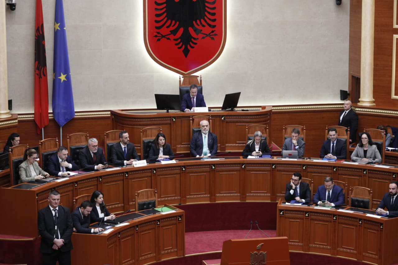 SPAK kërkon arrestimin e saj, Balluku refuzon të flasë në Kuvend, nuk paraqitet në seancë