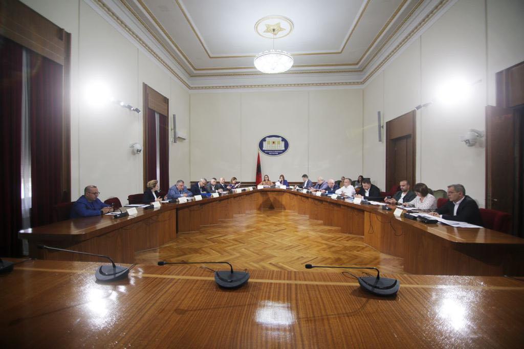 PS dhe PD bien dakord për Reformën Territoriale, miratohet kalendari i dëgjesave