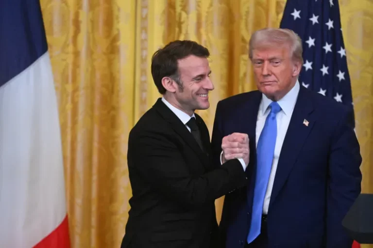 Trump pas bisedës telefonike me Macron: Franca e gatshme të ndihmojë në sigurimin e Ngushticës së Hormuzit