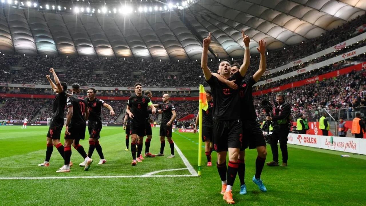 Lewandowski barazon shifrat në Varshavë, Poloni 1-1 Shqipëri! 