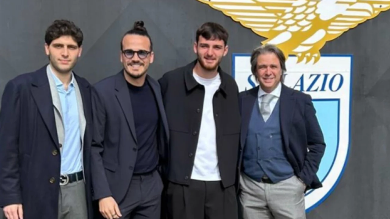 Sulmuesi kuqezi 19-vjeçar, vesh fanellën e Lazio-s si profesionist