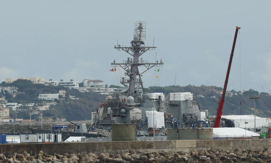 Wall Street Journal: Forcat amerikane do të shoqërojnë cisternat e naftës përmes Ngushticës së Hormuzit pas një muaji