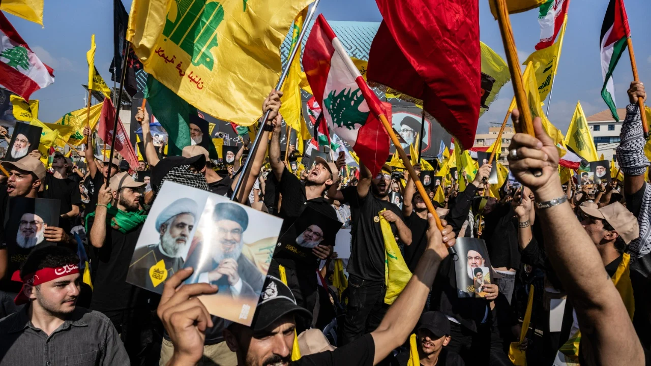 U akuzua nga Macron për vrasjen e përfaqësuesit francez në Liban, reagon i habitur Hezbollahu