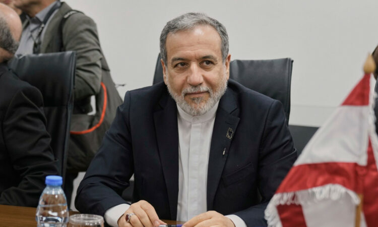 Ministri i Jashtëm iranian drejt Islamabadit për bisedime, i pranishëm edhe e ekipit amerikan