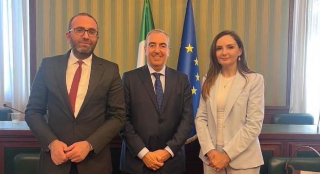 Bardhi e Tabaku takojnë kreun e Komisionit të Jashtëm në Senatin italian: Mazhoranca po pengon integrimin duke mbrojtur politikisht korrupsionin