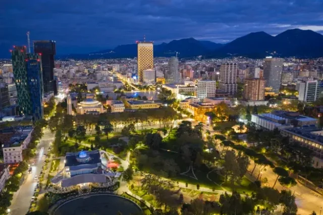 eDreams: Edhe Tirana ndër të përzgjedhurat e turistëve italianë në fundjavën e gjatë të 1 majit