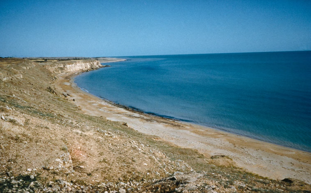 Koralet dhe nafta e papërpunuar: Jeta në ishullin Harg të Iranit