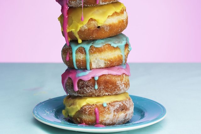 Mjekët: Sheqeri po bëhet kërcënim për organizmin