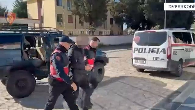 Iu gjetën 10 kg kanabis me vete, vihet në pranga 41-vjeçari 