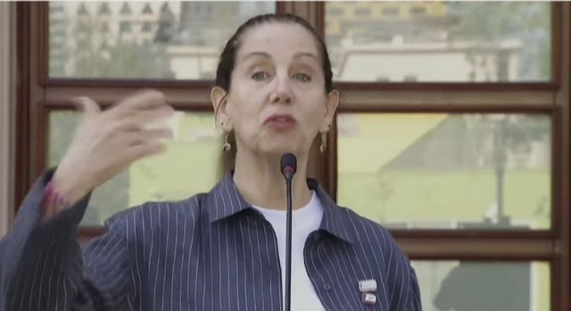 Programi “Pas shkolle”, Kumbaro: Mësuesit do të shpërblehen me 1000 lekë/ora