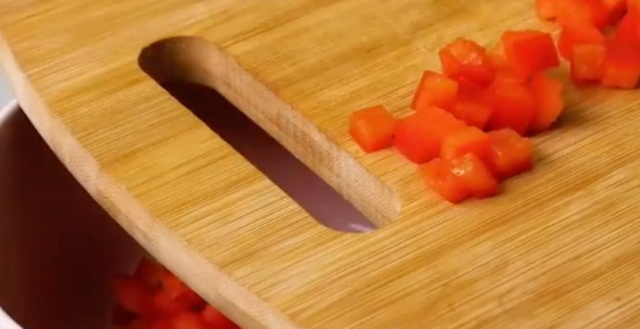 Vrima në dërrasën e kuzhinës nuk është kot, ja funksioni që po habit njerëzit