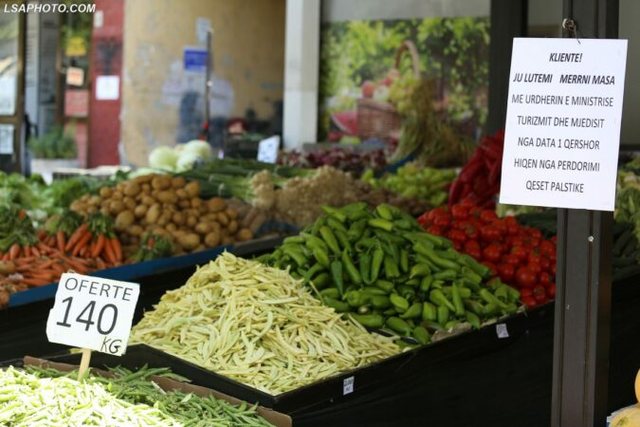 BIRN: Kontradikta shqiptare me rritjen e parasë në qarkullim dhe inflacionin