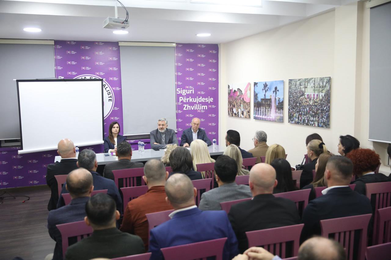 Klosi në Durrës takim me Shtabin Qendror, ja çfarë u diskutua (FOTO)