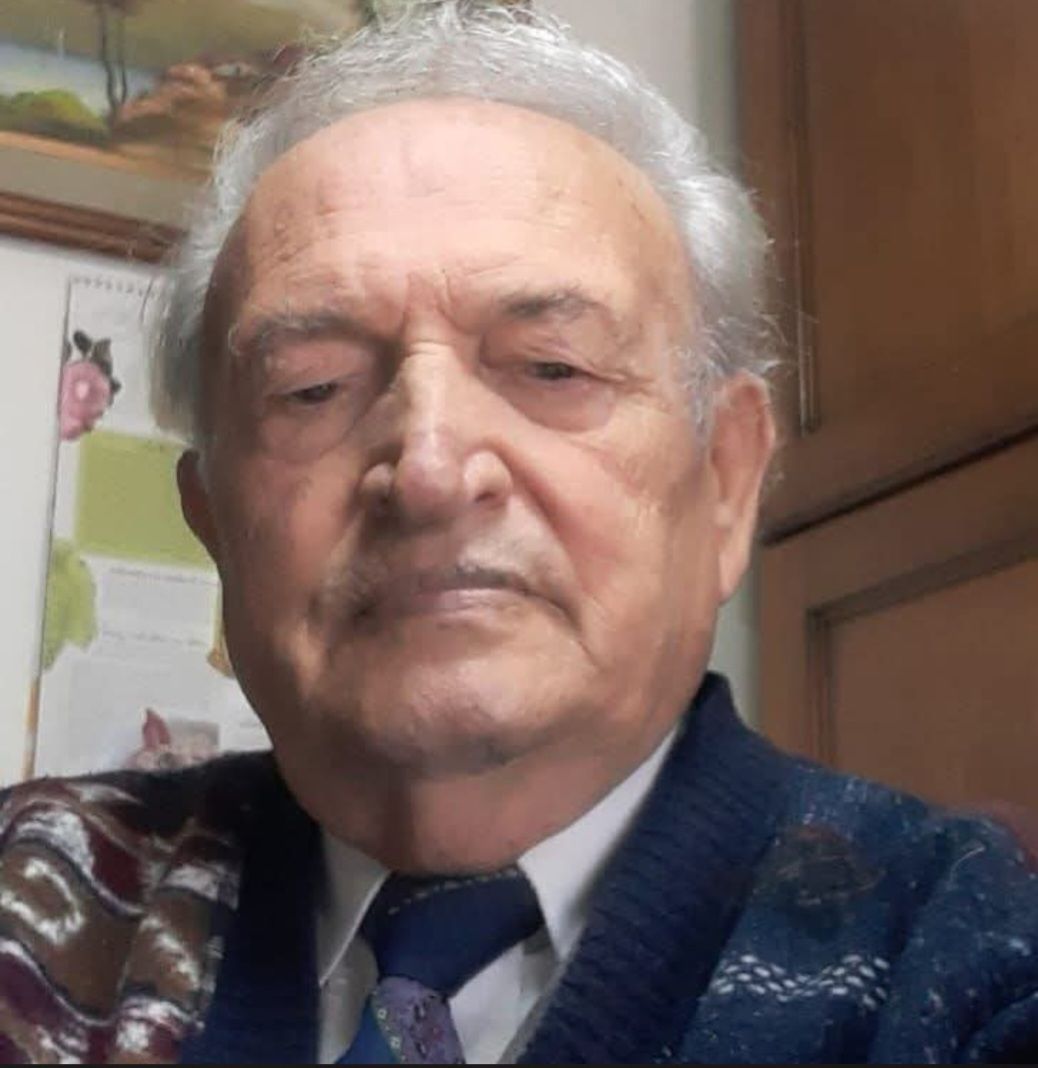 U shua larg, por mbeti pranë/ Petro Xhaferi, mjeku që i përkiste Durrësit