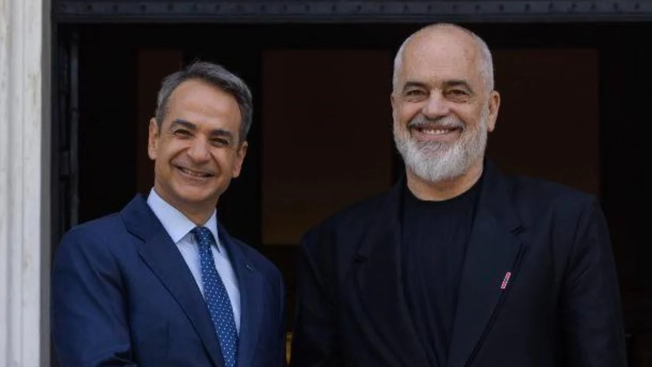 “Komunikim plot respekt e pa dorashka”, Rama publikon foto me Mitsotakis: Kemi ambicie për të modernizuar vendet tona