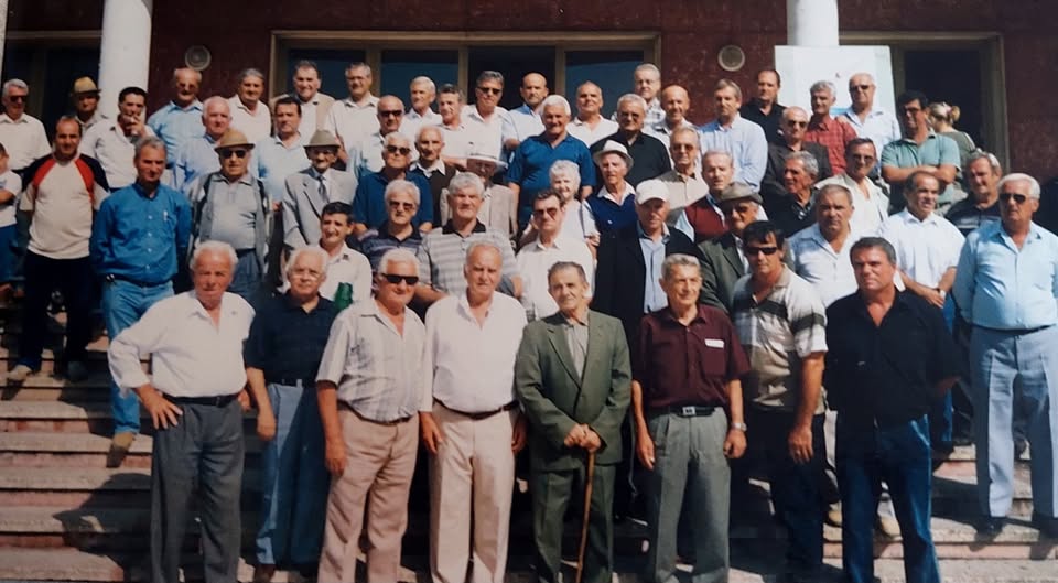 Foto që flet sa një histori e tërë – Një thirrje për 100-vjetorin e notit durrsak