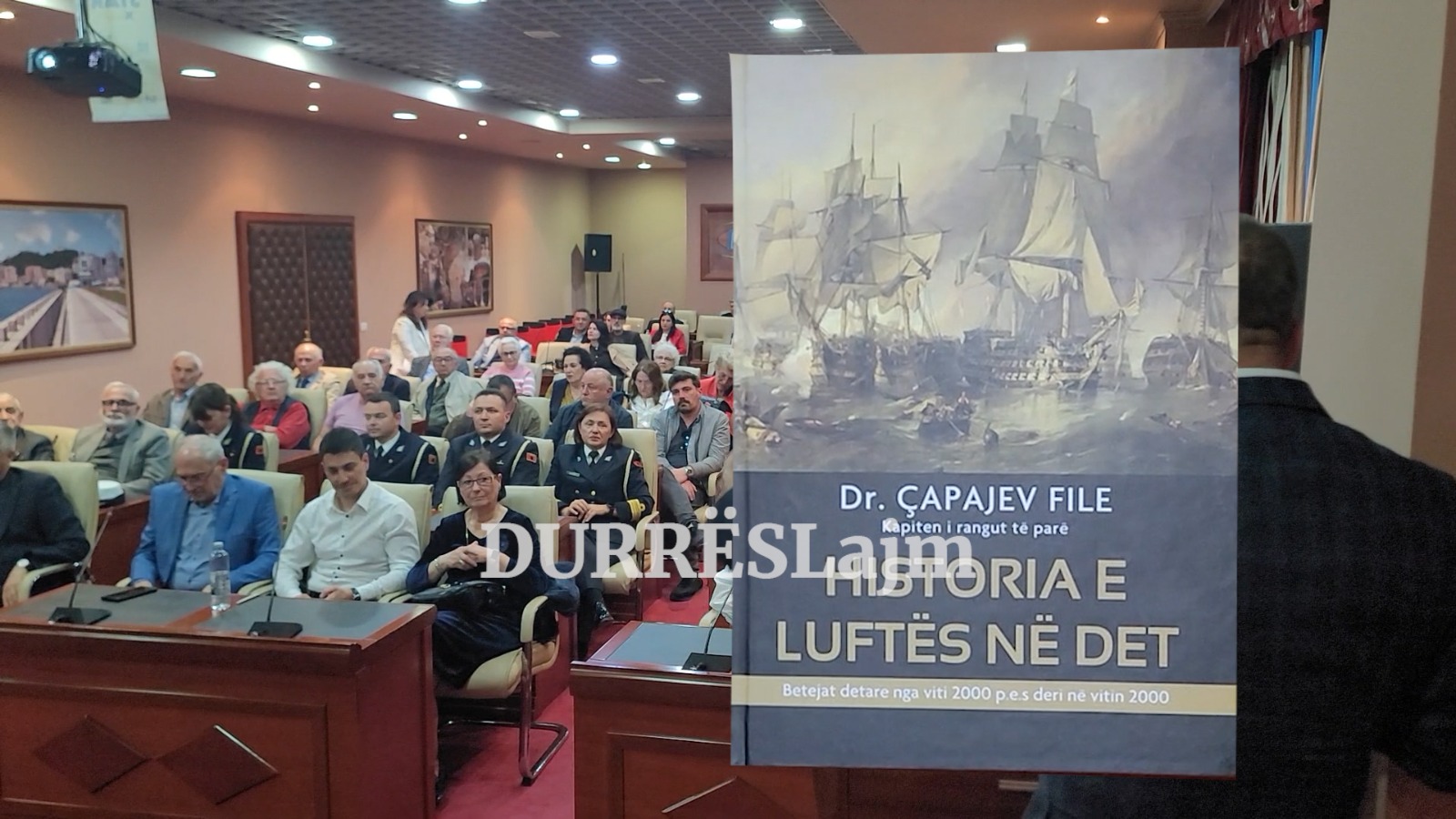 Durrës/ Promovohet botimi “Historia e luftës në det” e ish-ushtarakut Çapajev File (VIDEO)