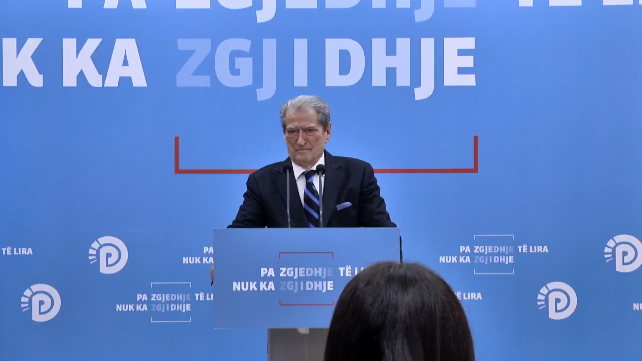 Përjashtimet në PD Durrës, Berisha: U dhanë me qira. Ata që punojnë me kundërshtarin s’kanë vend në parti (VIDEO)